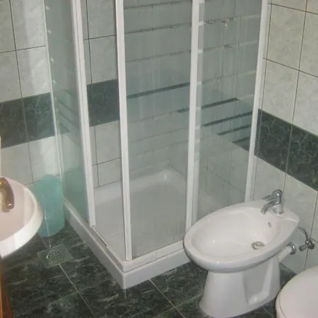 President - One Bedroom With Terrace And Sea View 5 Апартаменты *