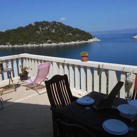 President - One Bedroom With Terrace And Sea View 5 *