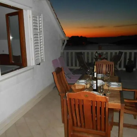President - One Bedroom With Terrace And Sea View 5 Апартаменты *
